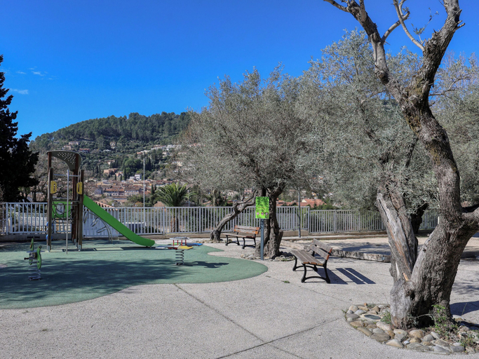Children's area, Vacancéole Sun Hols Les Cottages Varois, Var