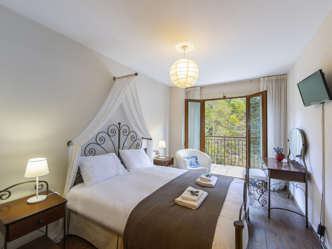 Bedroom 3, Troodos Riverside Cottage