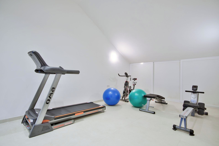 Fitness facility, Extraordinary Villa With Private Pool & Steamsauna