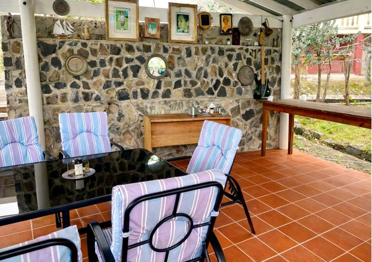 Outdoor dining 2, Dennis' Hideaway