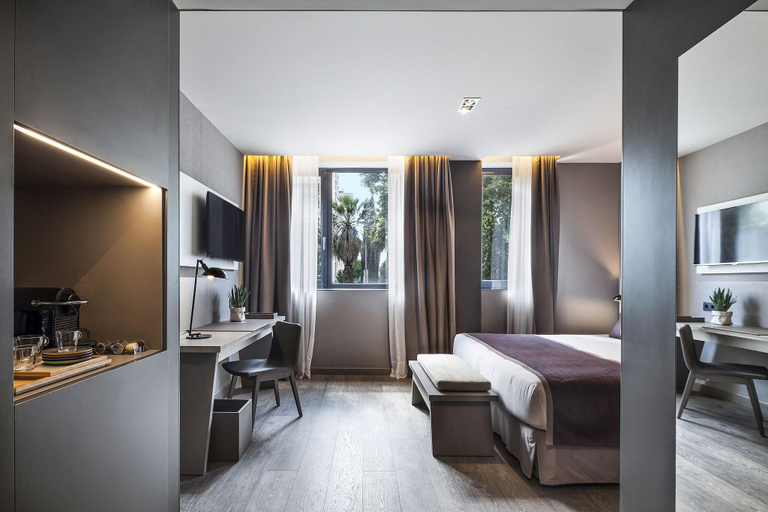 Bedroom 3, Upper Diagonal, Barcelona