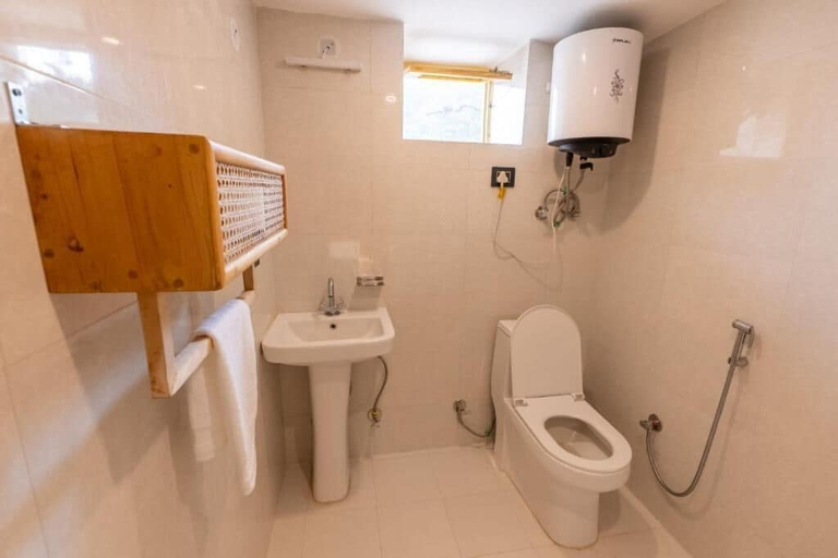 Bathroom 3, Kot Kailash Kumaon, Almora
