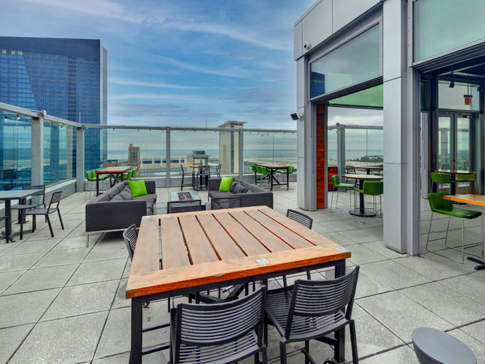 Food & Drinks 5, Hilton Garden Inn Chicago McCormick Place, Cook