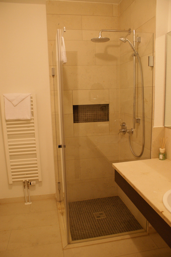 Bathroom 5, KH Hotel, Pfaffenhofen an der Ilm