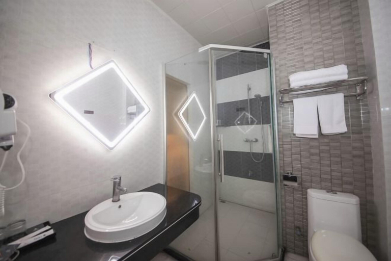 Bathroom 4, Jiangmen Mintai Hotel, Jiangmen
