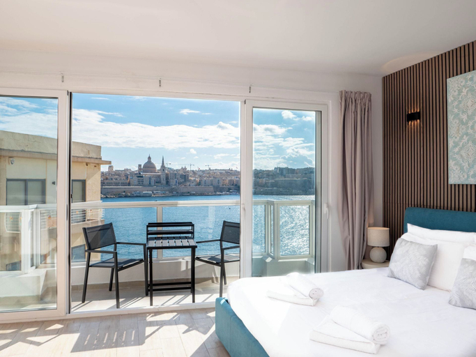 Interior 2, Idyllic Penthouse Apartment With Sea View Balcony