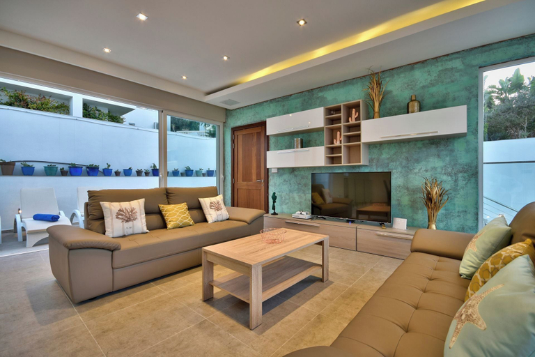 Living area 5, Spectacular Dazzling Villa With Private Steamsauna
