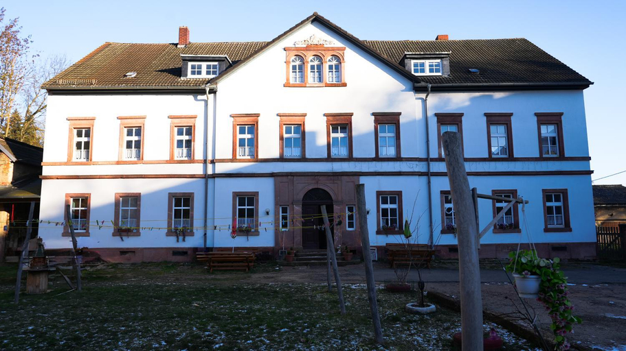Exterior view 5, Gwuni's Farm, Leipzig