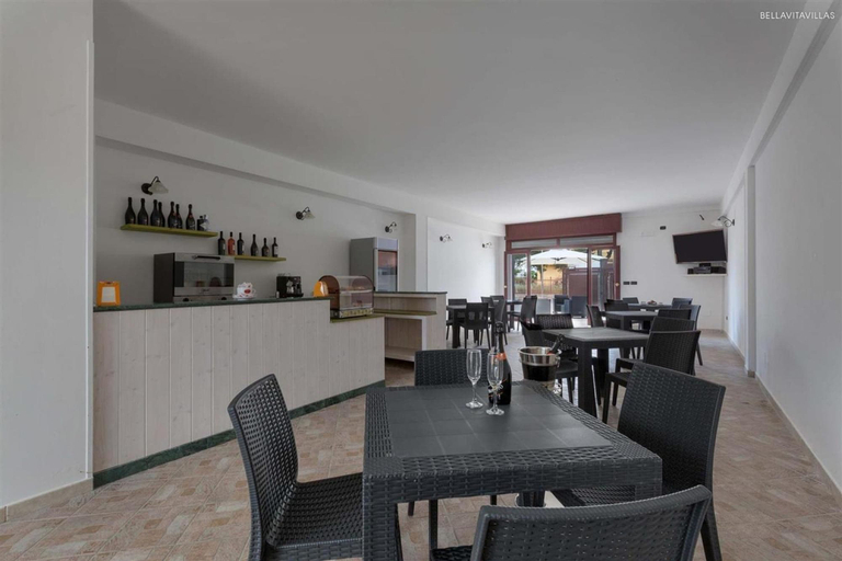 Room 4, 1780 Residence Joy Home - Bilo 2, Taranto