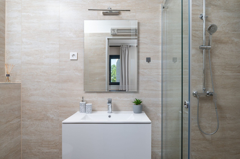 Bathroom 3, Villa Mareta, Ražanac