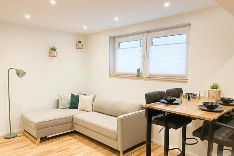 3, 1,5-Zimmer, Top ausgestattet, 4 Pers, Souterrain, Self Check-in, Parkplatz, Netflix & Amazon Prime, Rosenheim