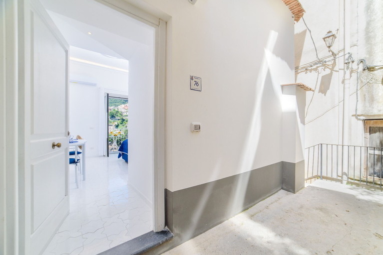 Interior, Estate4home - Casa Giulia, Salerno