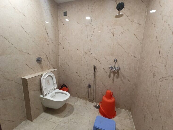 Bathroom 3, Hotel New M.I. Plaza, Gaya
