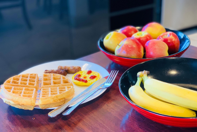Food & Drinks 5, Ramada by Wyndham 100 Mile House, Cariboo