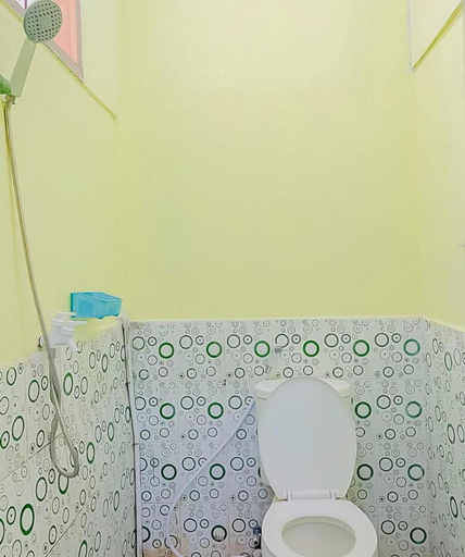 Bathroom, AA BUNGSU Syariah Balekambang Ciletuh Sukabumi RedPartner, Sukabumi