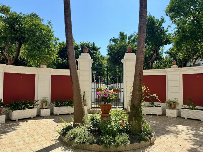 Garden, Donna Rebecca, Napoli