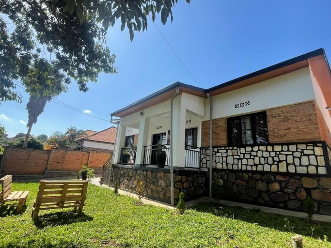 Exterior 3, Tivana, Gasabo