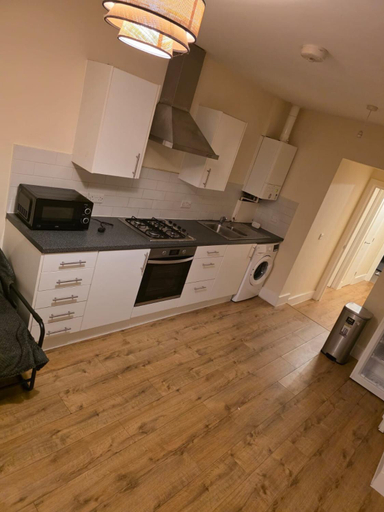 Others 5, Stunning Apartment Luton Town Centre, Luton