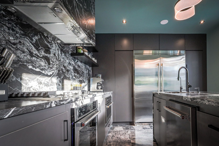 Private kitchen 2, Portofino 4BD Suite Pool Resort Vibe