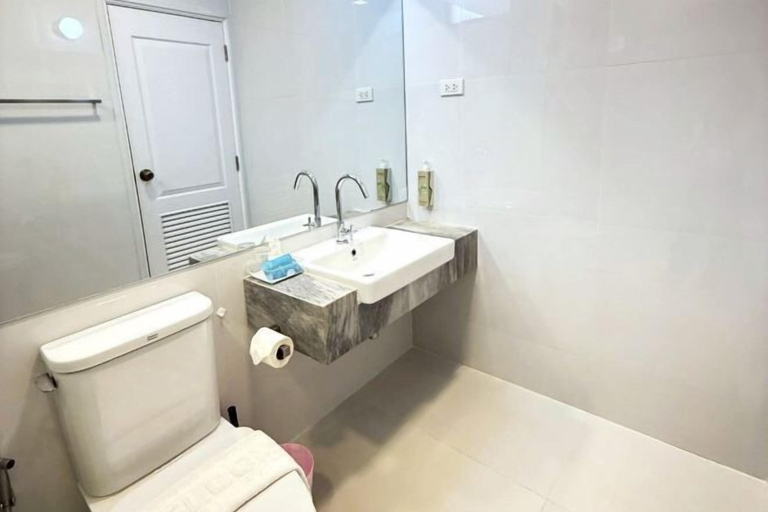 Bathroom 5, La Riva Boutique Hotel , Mueang Kamphaeng Phet