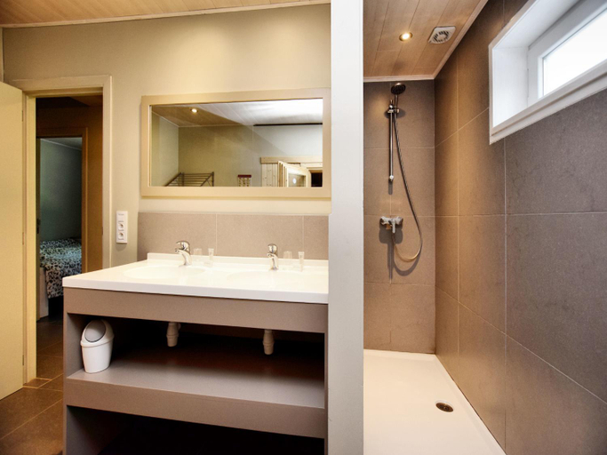 Bathroom 3, Cozy Chalet in Soy with Sauna, Luxembourg