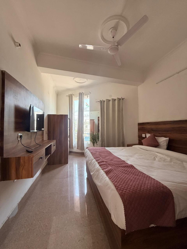 Room 3, Sky Hotel, Gurgaon