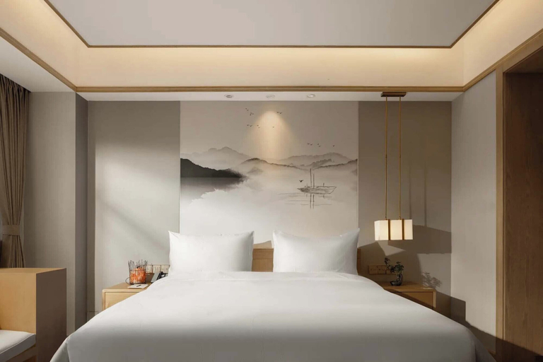 Room 5, GF Healing Hotel & Resort, Lijiang
