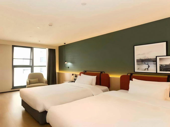 Bedroom 3, Campanile Hotel in SHA & NECC, Shanghai