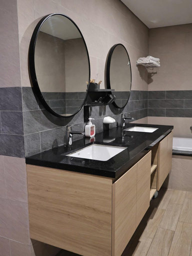 Bathroom 4, Comzy Homestay Ha Long, Hạ Long