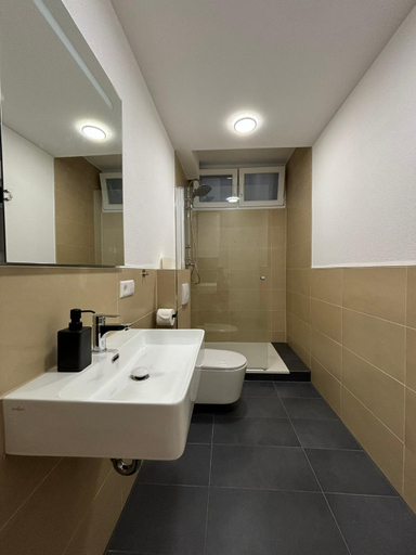 Bathroom 2, AG Zimmervermietung Fellbach, Rems-Murr-Kreis