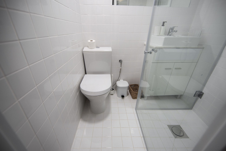 Bathroom 5, Alfama Historical II by Homing, Lisbon