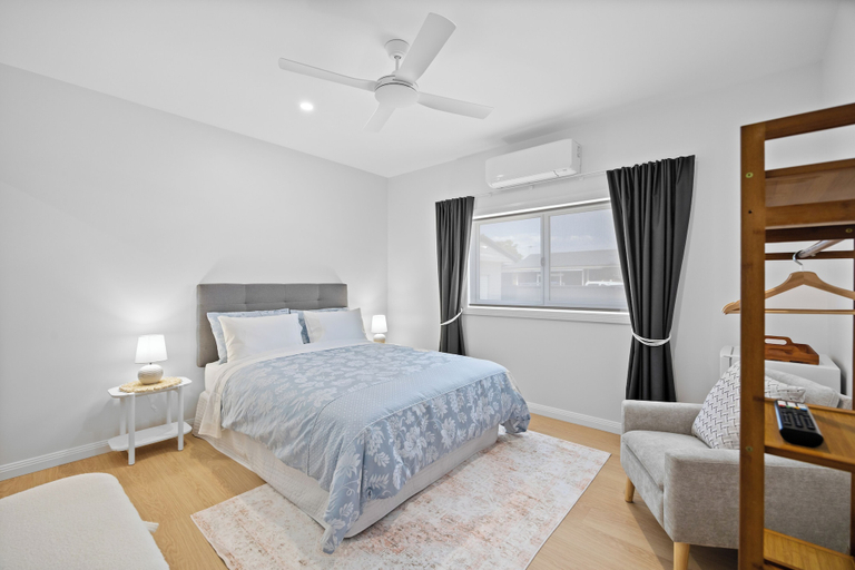 Room 4, Sydney Street Stays, Muswellbrook
