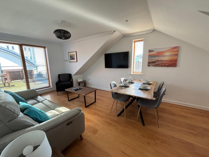 Others 5, Millgrove House Apartments, East Sussex