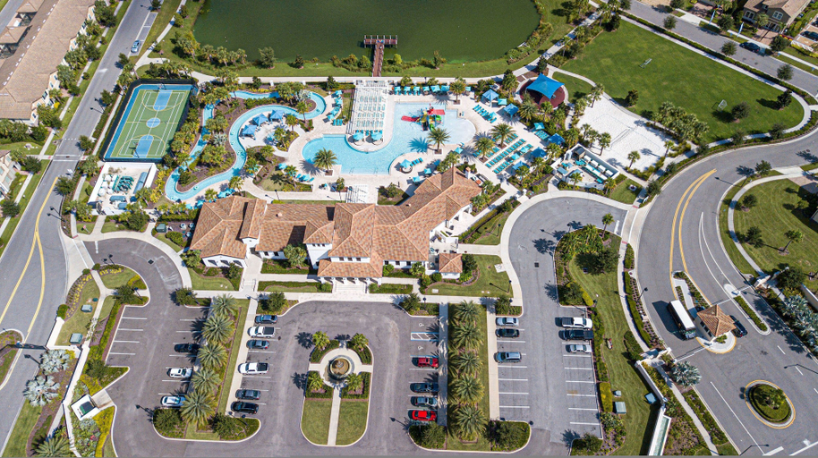 Room 5, Go 17 Windsor at Westside, Osceola