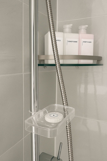 Bathroom 4, Yellow stay