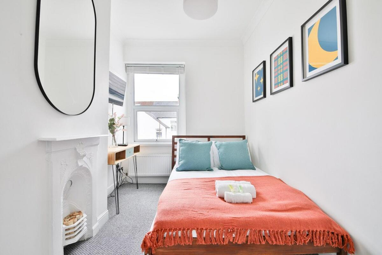 Bedroom 2, Stunning 2 Bedroom Cardiff Bay House, Cardiff