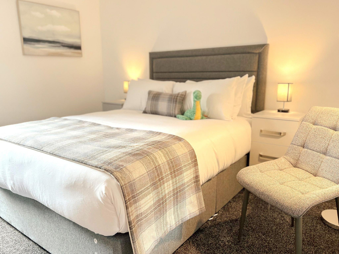 Bedroom 2, Loch Ness Gatehouse Apartments, Highland