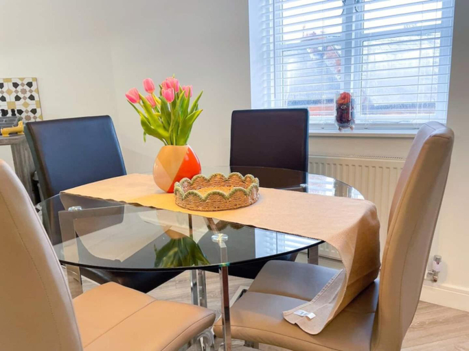 Others 5, Exclusive 1 and 2 Bedroom Flats only 0,5 miles aw, Oxfordshire