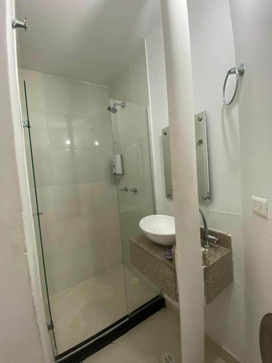 Bathroom 4, Hotel Suites 44 Laureles, Medellín