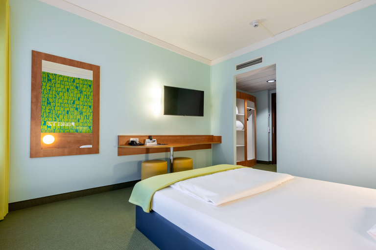 Bedroom 4, Raststättenhotel Fränkische Schweiz, Bayreuth