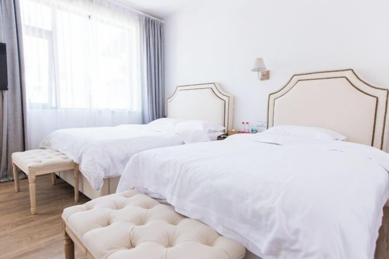 Bedroom, Yishi Flower House, Guilin