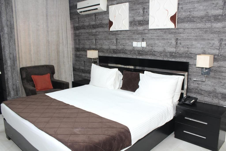 Room 1, Oxygen Orbis Hotel, Akinyele
