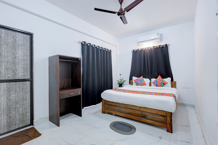 Room 5, Fabhotel Crystal Bay Baga, North Goa