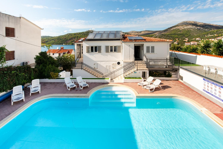 Sport & Beauty 3, Villa Mare, Seget