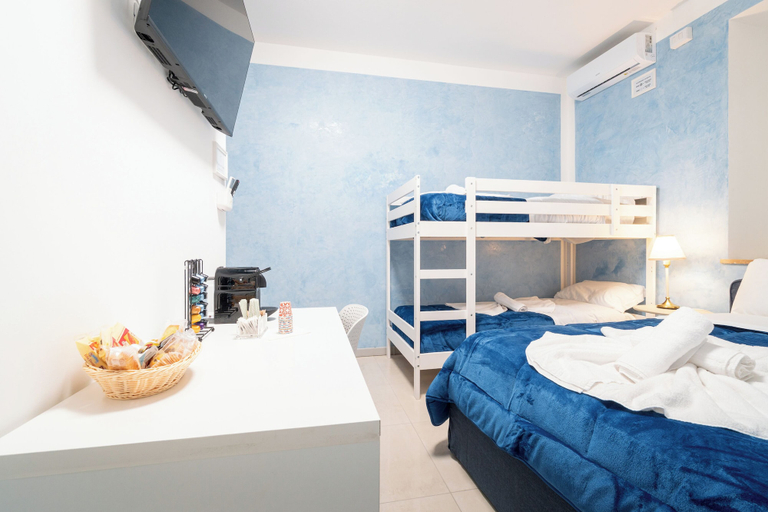Room 3, Vitti's home Verona 6, Verona