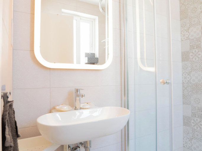 Interior 5, Lovely Contemporary Apartment Off St. Julian's, St Julian's