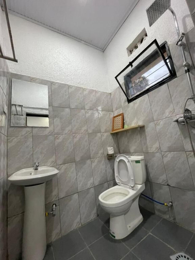 Bathroom 4, Tivana, Gasabo