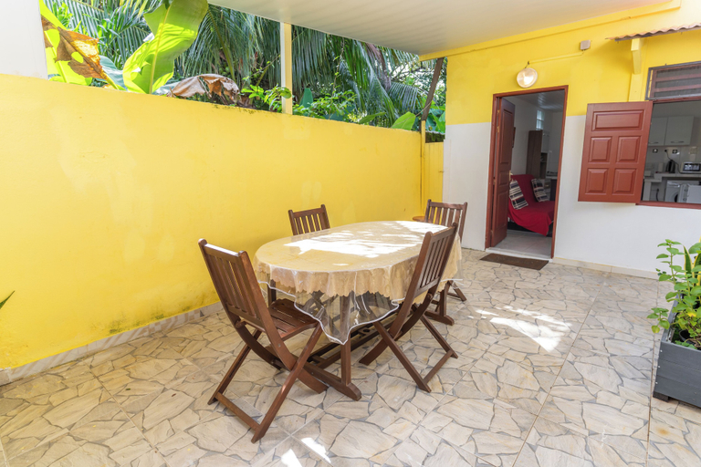 Outdoor dining 5, Appartement Standard a Cayenne Baduel, Rémire-Montjoly