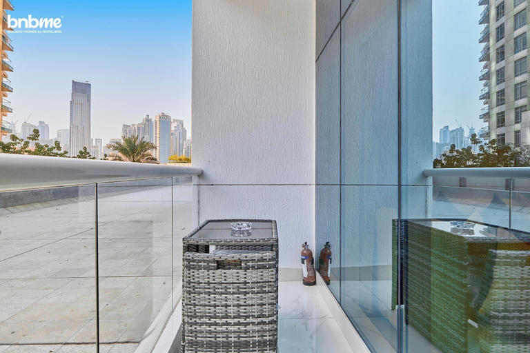 Terrace/patio 3, bnbme - Burj Al Nujoom - Studio, Dubai