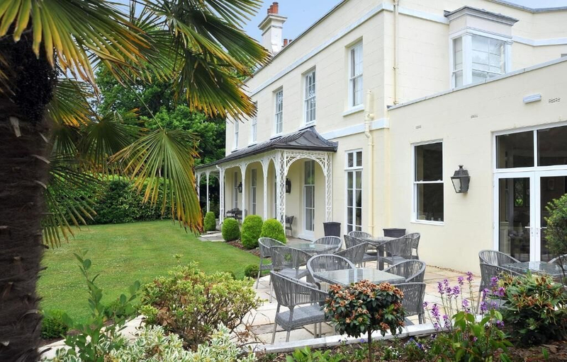 Outdoor dining, St Elizabeth's House, Plymouth